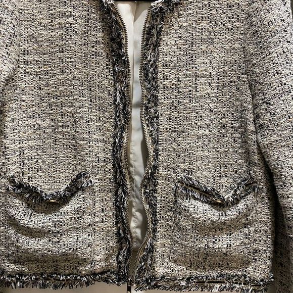 cupcakes & cashmere Belicia Fringe Jacquard Grey Jacket - Picture 6 of 13